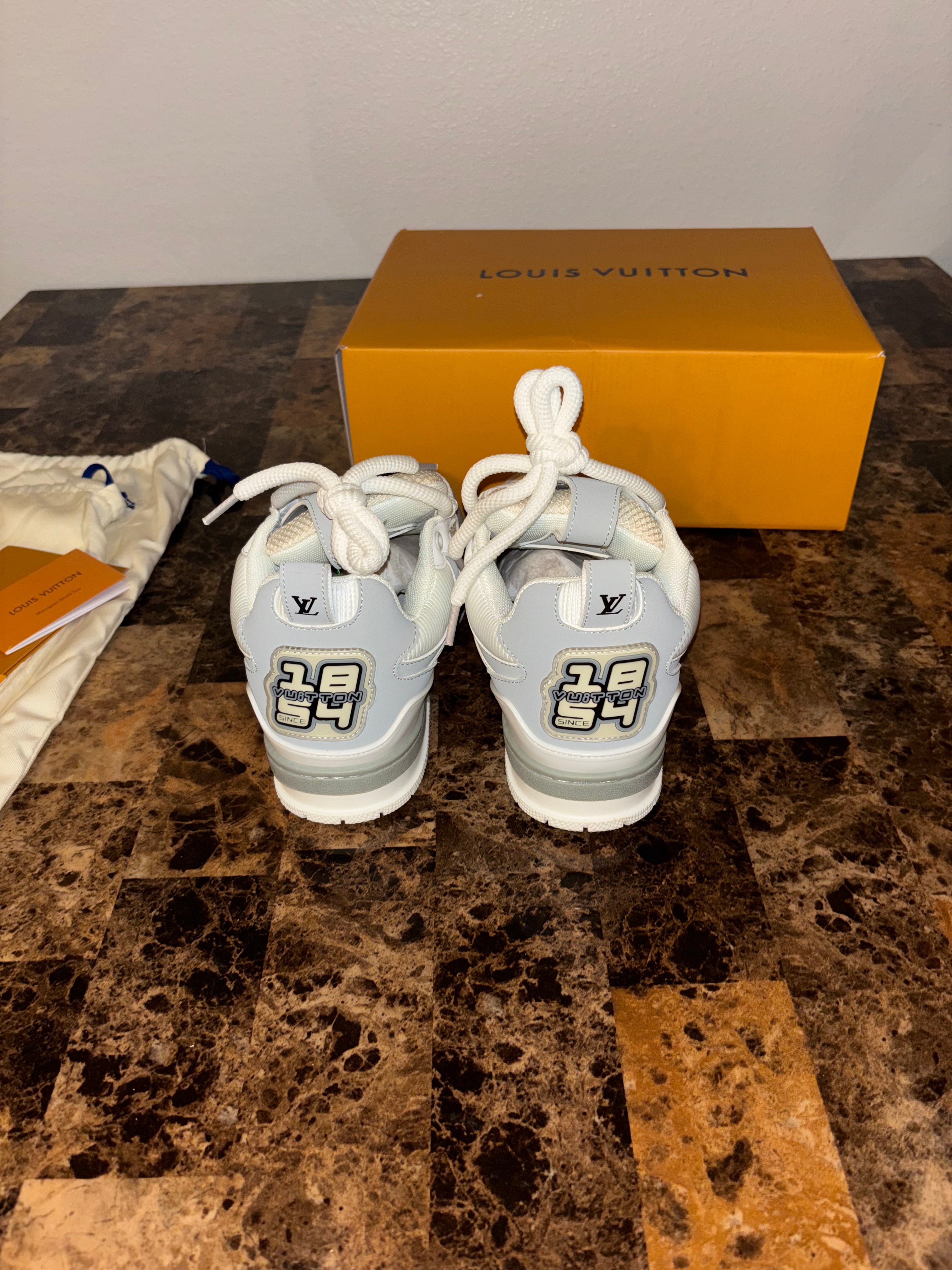 Lv skates sneakers